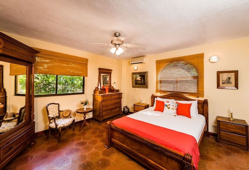 فندق Villa Nautilus