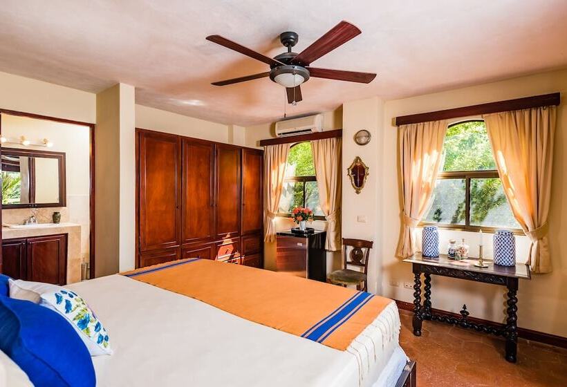 فندق Villa Nautilus