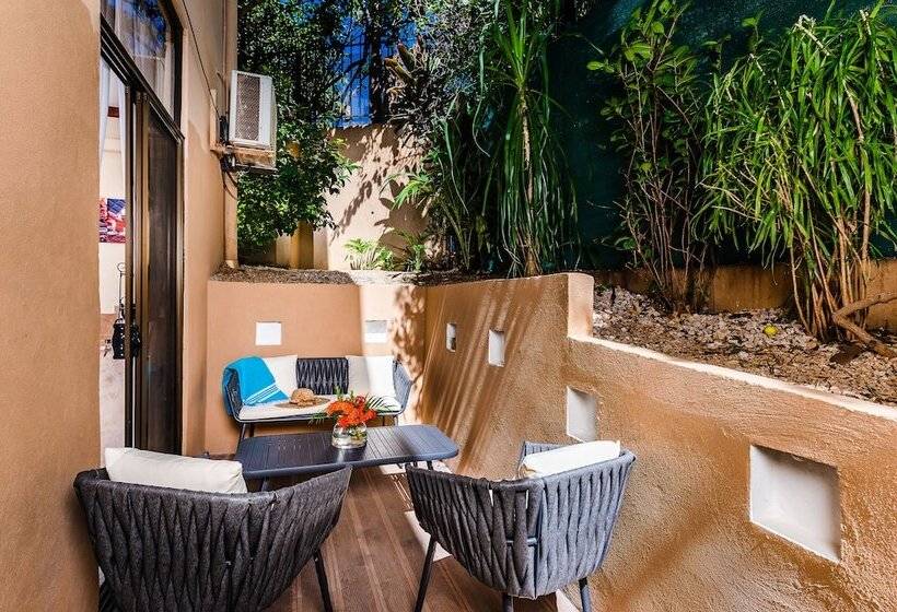 فندق Villa Nautilus