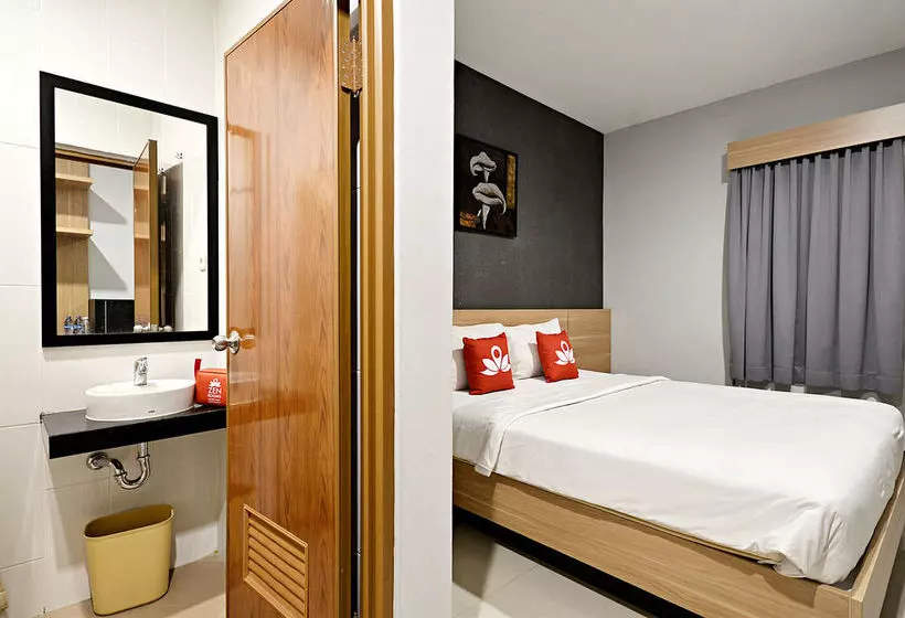 ホテル Zen Rooms Cipete Safin Inn