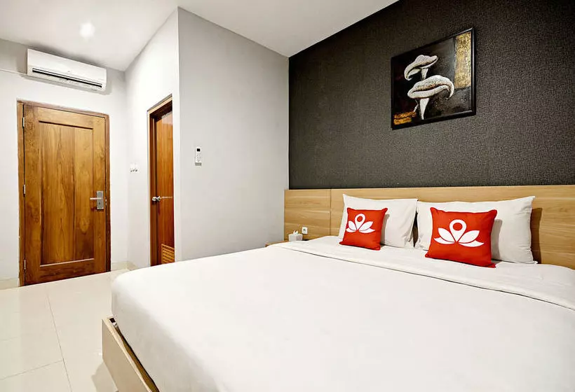 ホテル Zen Rooms Cipete Safin Inn
