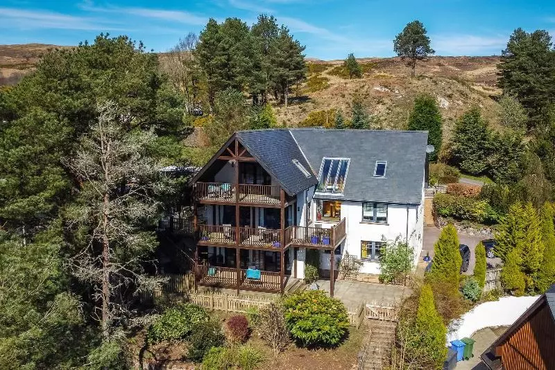 Treetops B&b