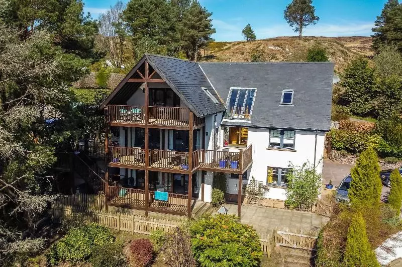 Treetops B&b