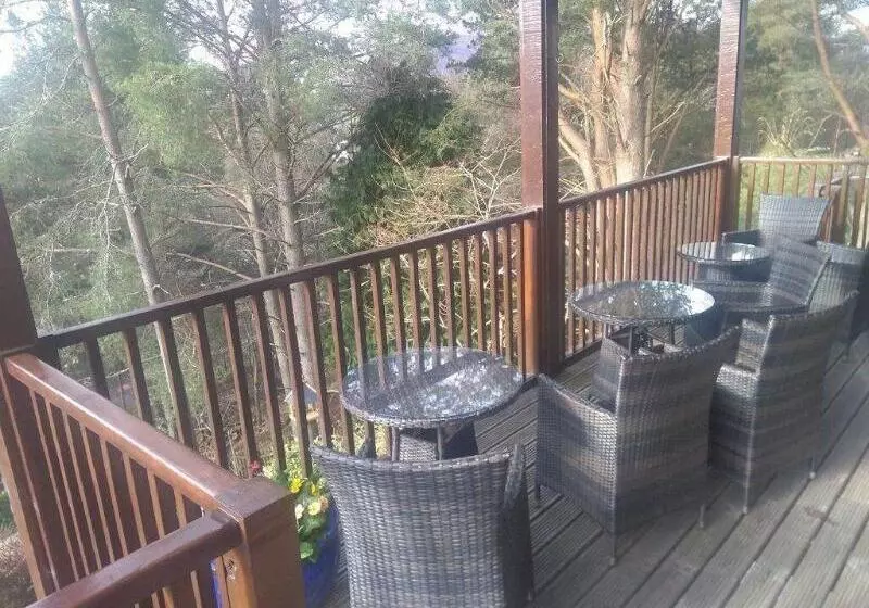 Treetops B&b