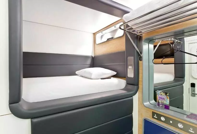 Yotelair London Gatwick Airport