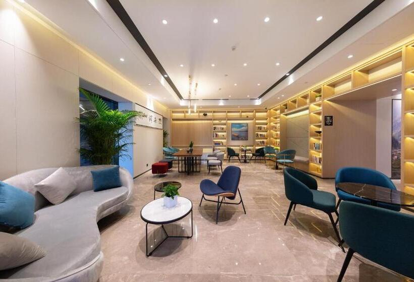 Atour Hotel Kunming South High Speed ​​railway Station University Town