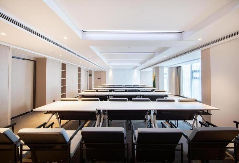 Atour Hotel Kunming South High Speed ​​railway Station University Town