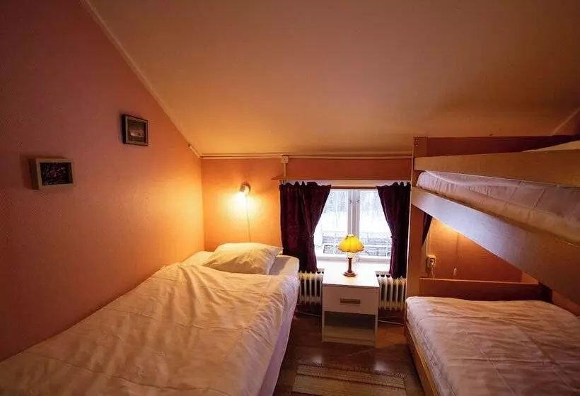 Aamiaismajoitus (B&B) Gopshusgården   Rum & Stugor