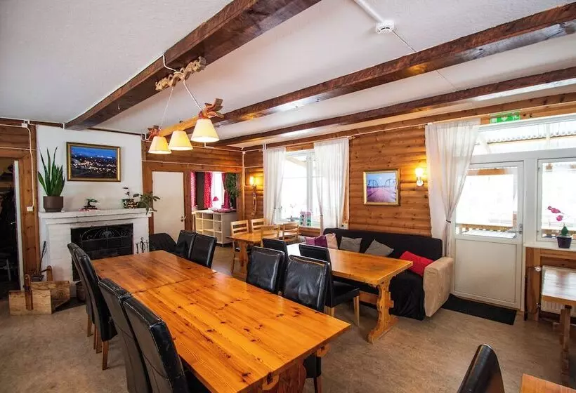 Aamiaismajoitus (B&B) Gopshusgården   Rum & Stugor