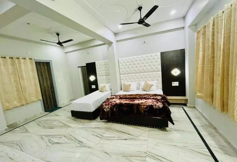 هتل Super Collection O Gold Inn