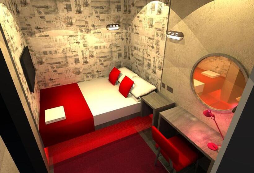 Kapselihotelli The Pier Rooms