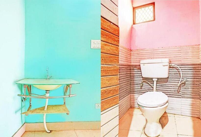 Hotel Oyo V K Guest House