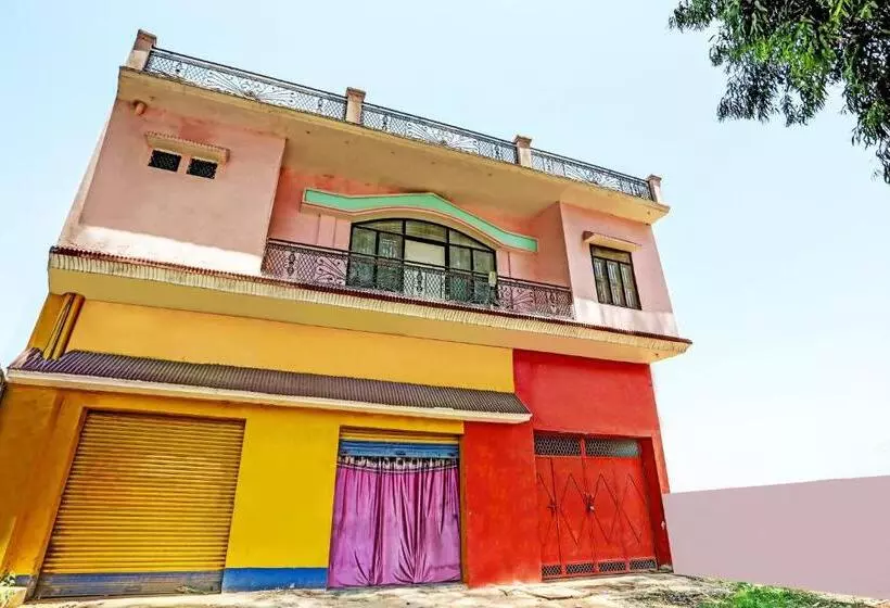 Hotelli Oyo V K Guest House