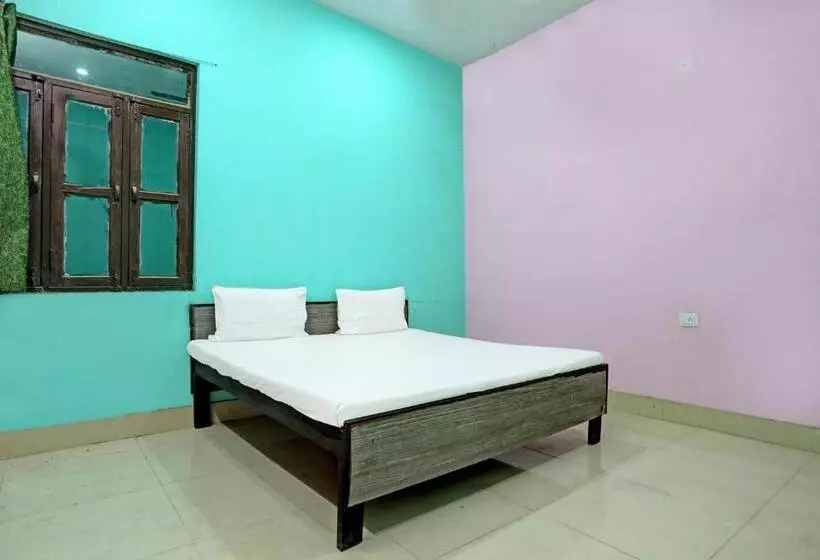 Hotelli Oyo V K Guest House