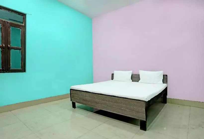 Hotelli Oyo V K Guest House