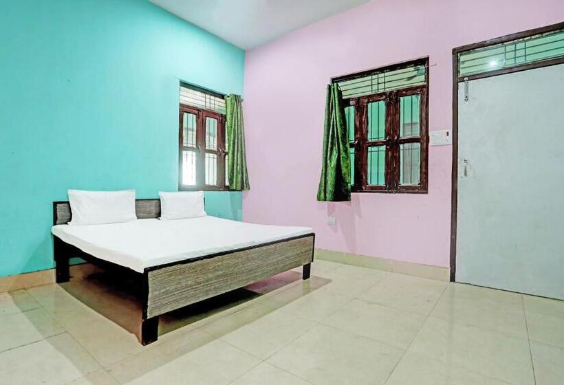 Hotel Oyo V K Guest House