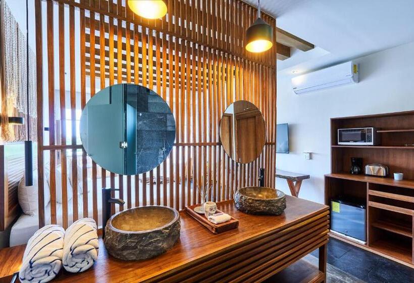 Hotel Stylish Studio With Exclusive Amenities, Private Balcony With Bathtub, Shared Swimming Pool And Spa