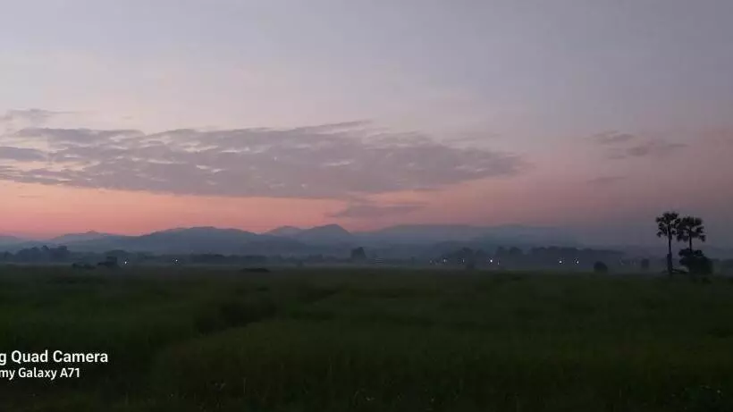 ペンション บ้านพิงค์นา