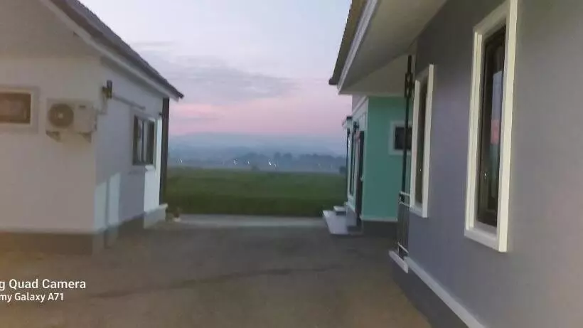 ペンション บ้านพิงค์นา