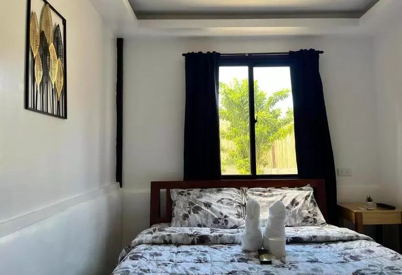 ペンション Trisha Guesthouse