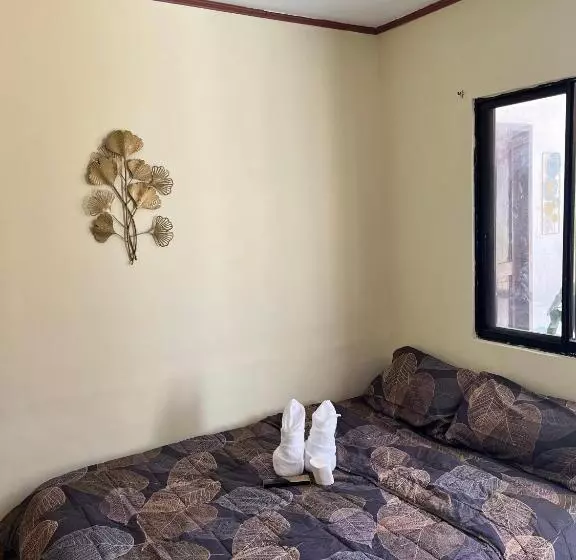 ペンション Trisha Guesthouse