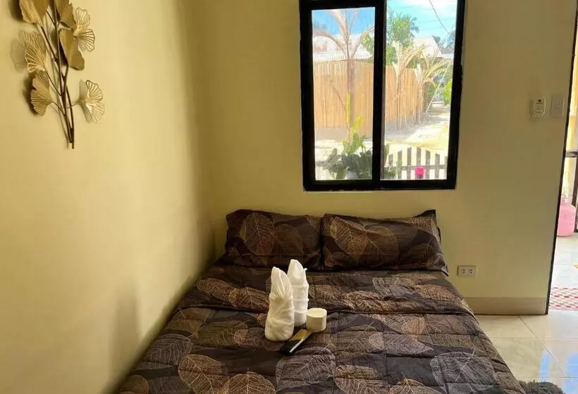 ペンション Trisha Guesthouse