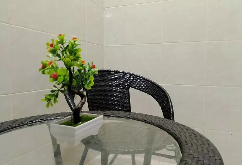 Majatalo Lawer Guesthouse