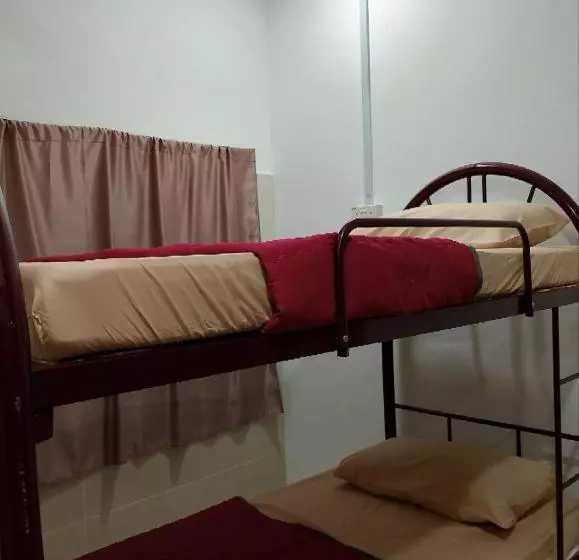 Majatalo Lawer Guesthouse