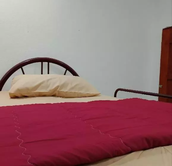 Majatalo Lawer Guesthouse