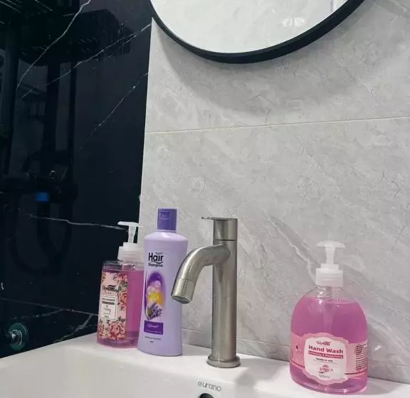 ペンション R8 Hotel Style Room With Projector #1min Walk To Ksl City Mall
