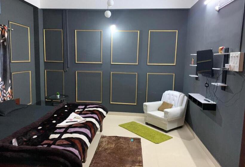 پانسیون The Bourbon Bliss