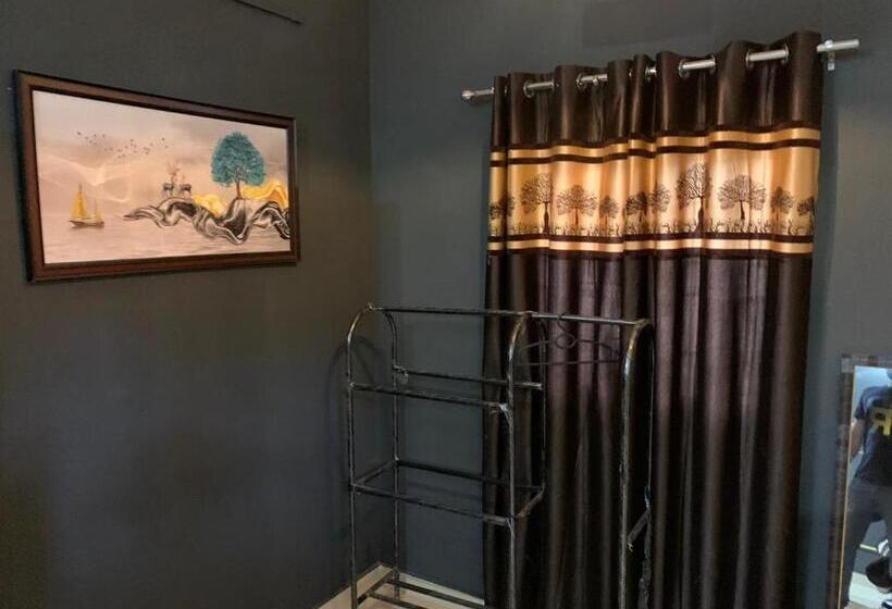 پانسیون The Bourbon Bliss