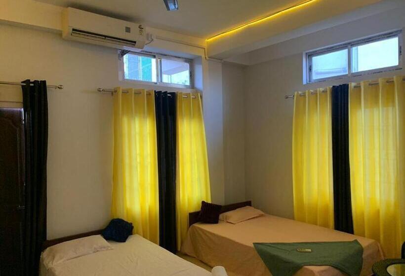 پانسیون The Bourbon Bliss