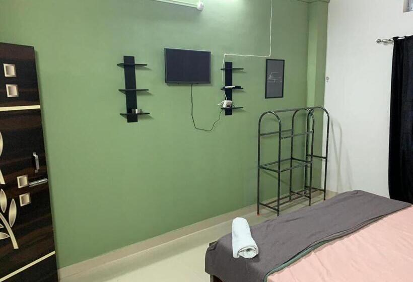 پانسیون The Bourbon Bliss