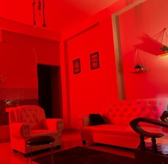 پانسیون The Bourbon Bliss