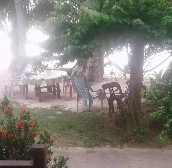 ユースホステル Ella S Place Salang Tioman