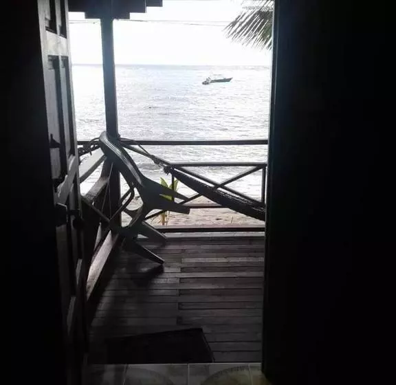 ユースホステル Ella S Place Salang Tioman