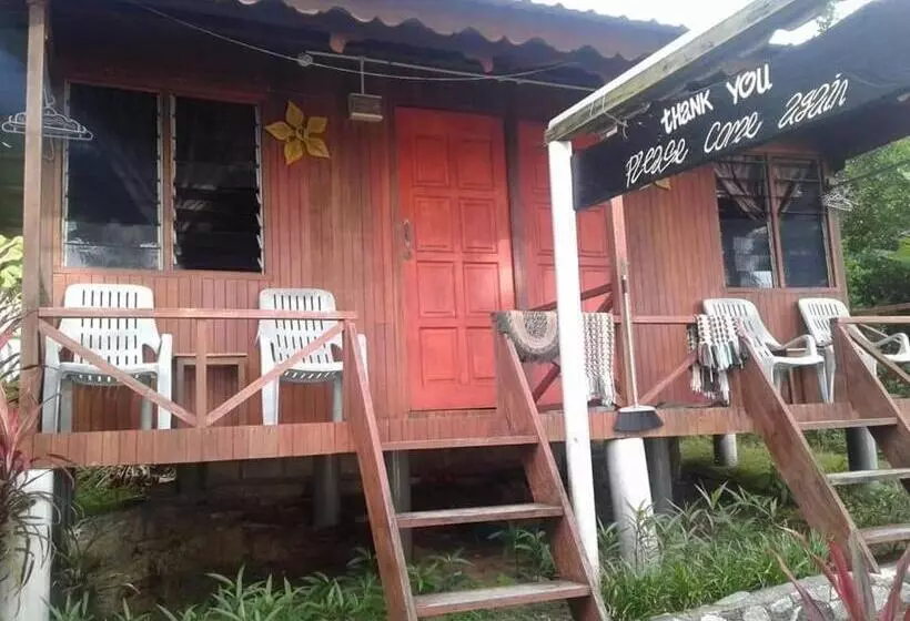 ユースホステル Ella S Place Salang Tioman
