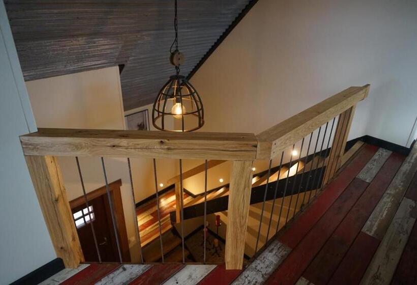 Bed and Breakfast N Joy