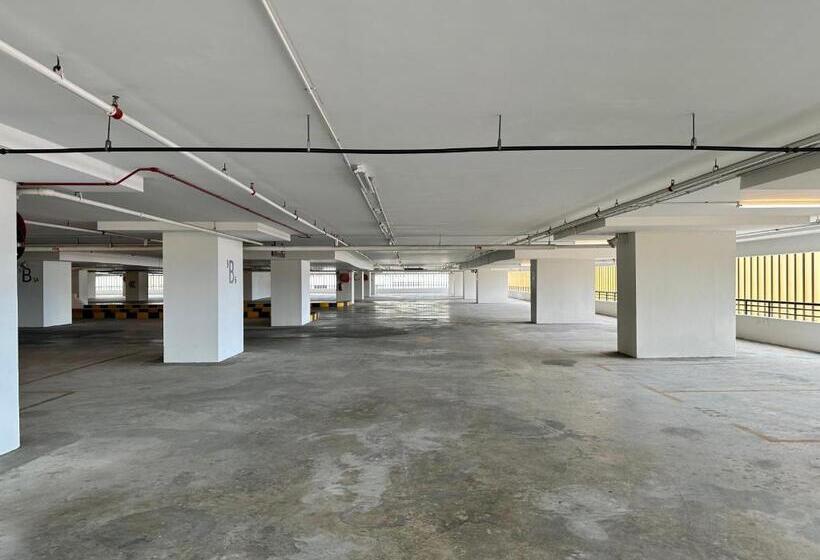 Borneotel The Shore Kk By Chg