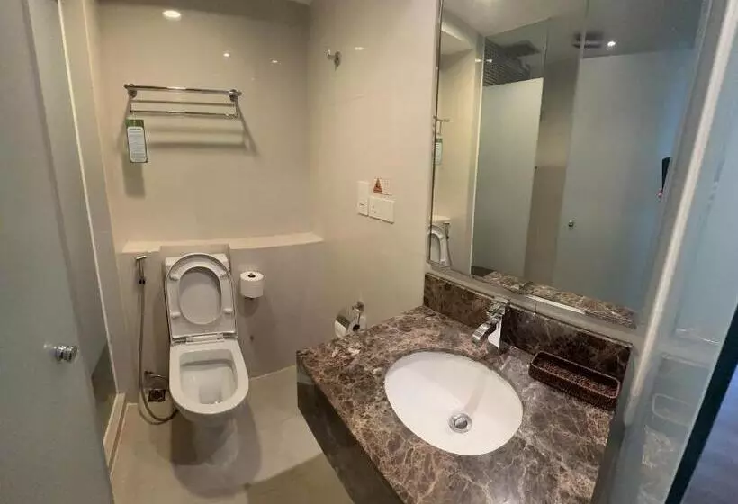 Deluxe Twin Room Ays