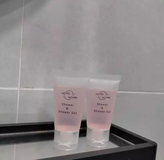 ホテル Mutiara Kuala Krai