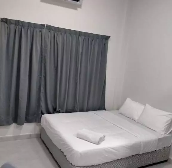 ホテル Mutiara Kuala Krai