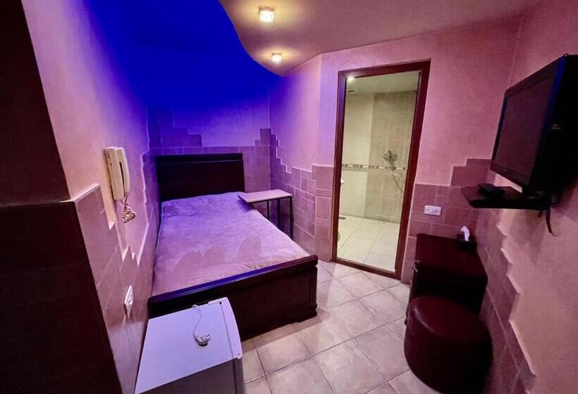 Best Hotels And Apartments