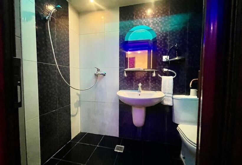 Best Hotels And Apartments