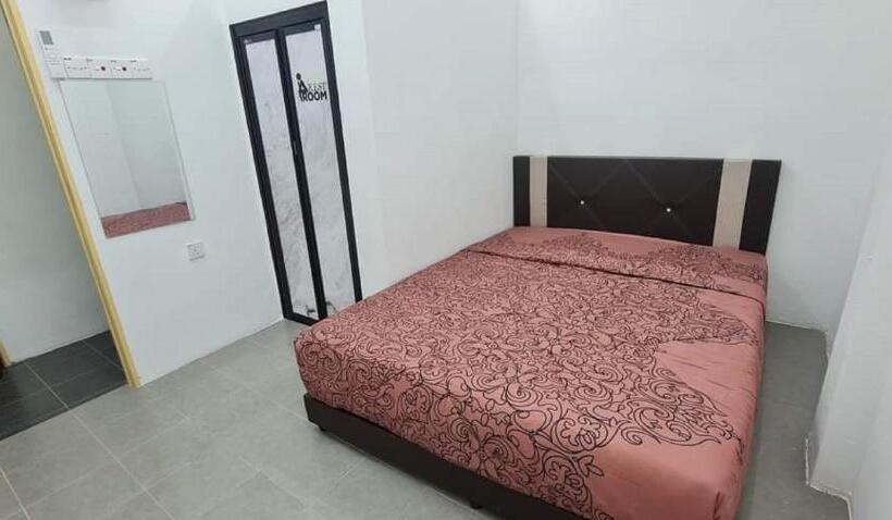 호텔 Oyo 90866 Rakyat Inn