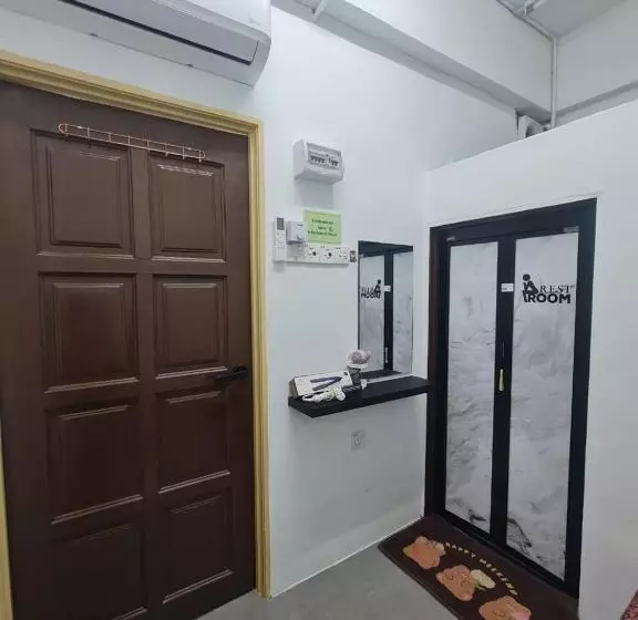 Hotelli Oyo 90866 Rakyat Inn