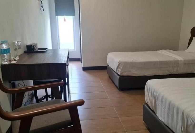 호텔 Oyo 90866 Rakyat Inn