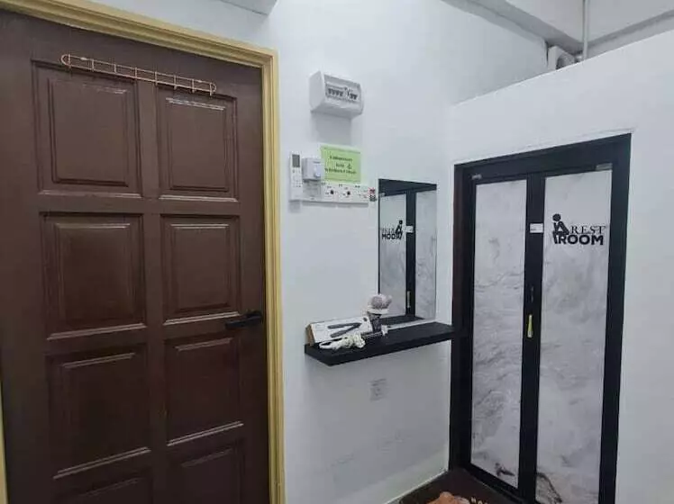 Hotelli Oyo 90866 Rakyat Inn