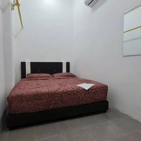 Hotelli Oyo 90866 Rakyat Inn